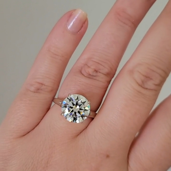 New 5ct Certified Moissanite Engagement Ring!!! - Picture 7 of 9